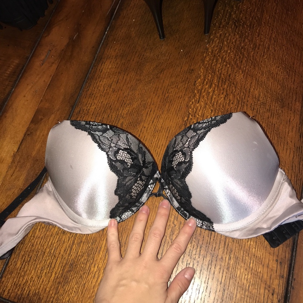 Victoria’s Secret push up 2 cup sizes bigger